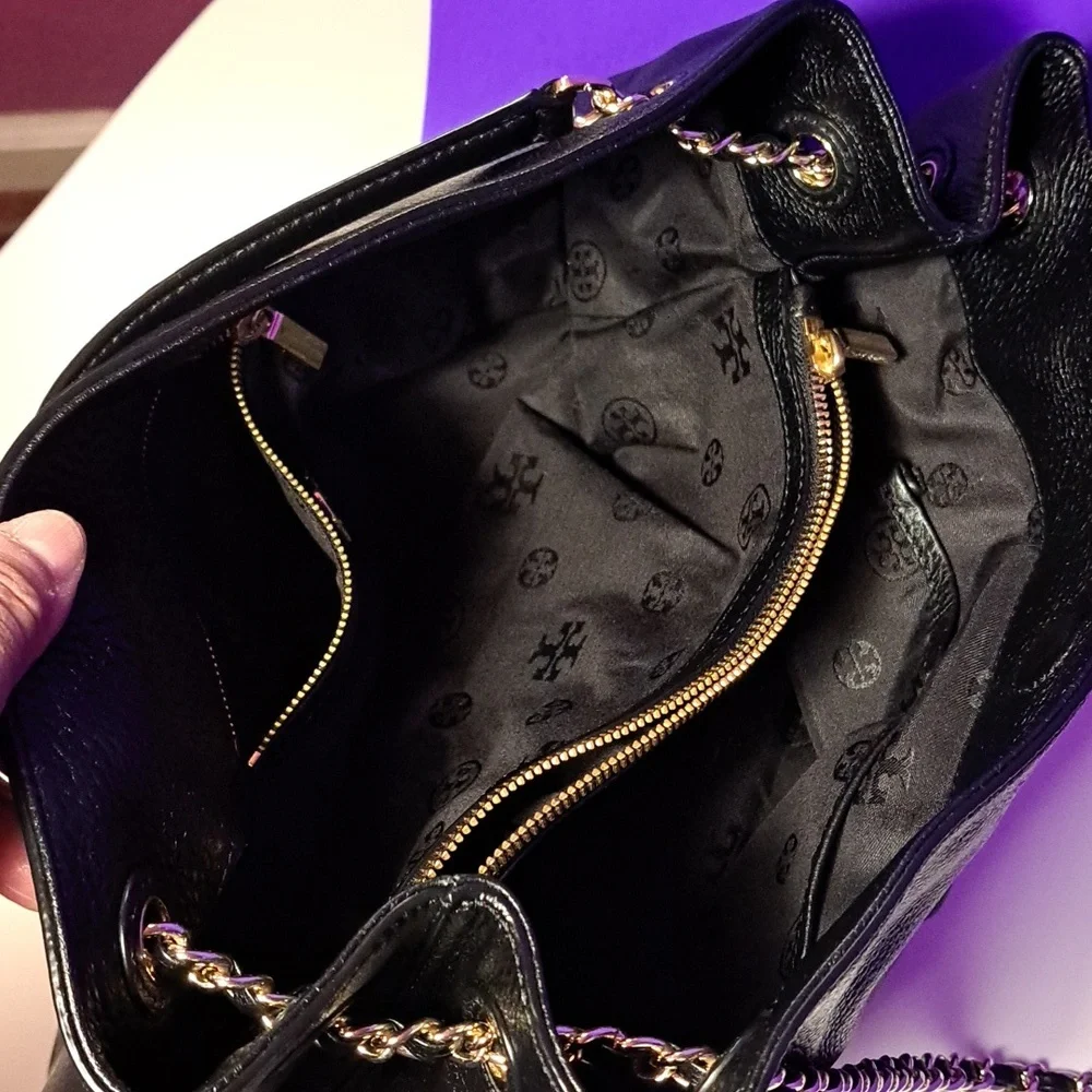 Tory Burch Thea Slouchy Chain Tote Beautiful🖤 - Picture 10 of 13